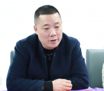 对行业**展商进行